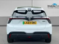 Used MG MG4 EV Trophy 150 kW (204 HP) 2023 White Hatchback