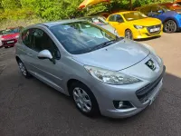 Używany Peugeot 207 Active 95 KM (69 kW) 2011 Srebrny Hatchback
