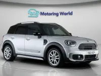 Usado Mini Cooper D Countryman Sport 148 CV (108 kW) 2021 Plateado SUV