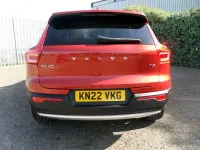 Used Volvo XC40 Momentum 163 HP (119 kW) 2022 Red SUV