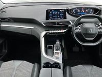 Used Peugeot 5008 Allure 131 HP (96 kW) 2019 White Estate