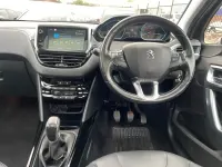 Usado Peugeot 2008 Allure Premium 2018 Gris SUV