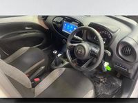 Used Toyota Aygo X PURE 72 HP (52 kW) 2024 White SUV