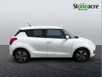 Used Suzuki Swift SZ3 90 HP (66 kW) 2020 White Hatchback