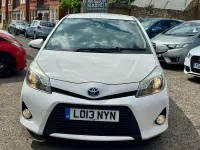 Used Toyota Yaris 2013 White Hatchback