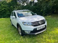 Used Dacia Sandero Lauréate 90 HP (66 kW) 2015 White Hatchback