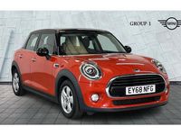 Używany Mini Cooper Hatch 136 KM (100 kW) 2018 Pomarańczowy Hatchback