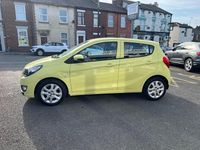 Second-hand Vauxhall Viva 75 CP (55 kW) 2018 Verde Hatchback