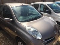 Usado Nissan Micra SE 79 HP (58 kW) 2006 Bege Citadino