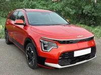 Used Kia Niro 150 kW (204 HP) 2023 Orange SUV