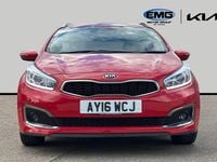 Used Kia Ceed 118 HP (86 kW) 2016 Red Hatchback