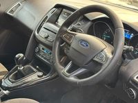 Używany Ford Focus Titanium 125 KM (91 kW) 2016 Niebieski Hatchback
