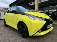Usado Toyota Aygo X-cite 68 CV (50 kW) 2016 Amarillo Utilitario