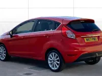 Used Ford Fiesta Titanium 75 HP (55 kW) 2017 Red Hatchback