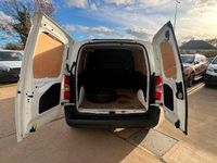 Used Peugeot Partner 131 HP (96 kW) 2020 White MPV