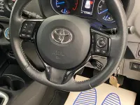 Used Toyota Yaris 111 HP (81 kW) 2019 Red Hatchback