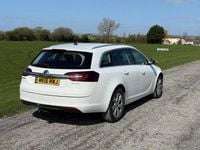 Used Vauxhall Insignia S 136 HP (100 kW) 2016 White Estate