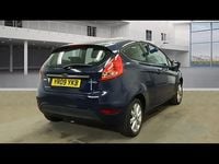 Usado Ford Fiesta Zetec 70 HP (51 kW) 2009 Azul Citadino