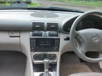 Begagnad Mercedes C220 Avantgarde 2007 Blå Sedan