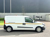 Begagnad Fiat Doblò 2018 Vit Minibuss