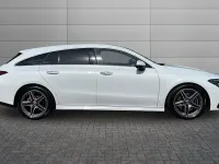 Used Mercedes CLA200 Shooting Brake Executive 175 HP (128 kW) 2024 Moonstone white Estate