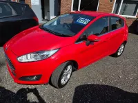 Used Ford Fiesta Zetec 2015 Red Hatchback