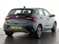 Used Hyundai i20 Advanced 90 HP (66 kW) 2025 Green Hatchback