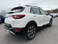 Used Kia Stonic 108 HP (79 kW) 2018 White SUV