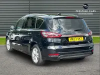 Usado Ford S-MAX Titanium 190 CV (139 kW) 2023 Negro Monovolumen