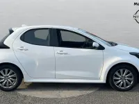 Used Toyota Yaris 116 HP (85 kW) 2023 White Hatchback