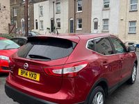Used Nissan Qashqai Acenta Premium 115 HP (84 kW) 2014 Red SUV