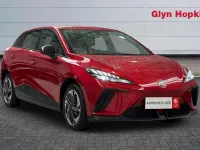 Used MG MG4 EV SE 2023 Red Hatchback