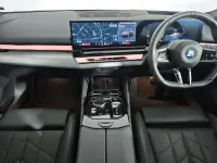 Usado BMW i5 M Sport 250 kW (340 CV) 2024 Gris Berlina