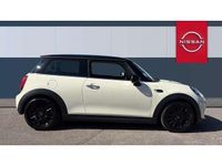 Used Mini Cooper Classic 136 HP (100 kW) 2018 White Hatchback