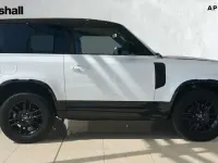 Używany Land Rover Defender SE Dynamic 249 KM (183 kW) 2025 Biały SUV