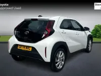 Used Toyota Aygo X PURE 72 HP (52 kW) 2024 White SUV