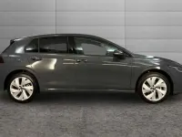 Nowe VW Golf VIII 150 KM (110 kW) 2026