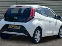 Used Toyota Aygo X-play 72 HP (52 kW) 2020 White Hatchback
