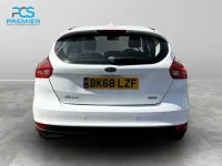 Used Ford Focus Titanium 125 HP (91 kW) 2018 White Hatchback