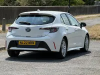 Used Toyota Corolla 122 HP (89 kW) 2022 White Hatchback