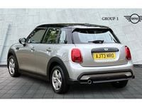 Begagnad Mini Cooper Classic 136 HK (100 kW) 2023 Silver Halvkombi