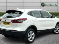 Used Nissan Qashqai Acenta Premium 115 HP (84 kW) 2019 White SUV