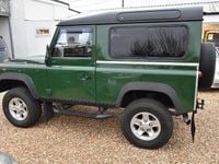 Used Land Rover Defender 120 HP (88 kW) 2009 Green/white Estate
