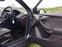 Used Ford Focus Zetec 125 HP (91 kW) 2012 Grey Hatchback