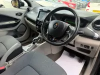Used Renault Zoe Dynamique 64 kW (88 HP) 2016 Black Hatchback