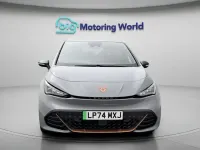 Begagnad Cupra Born e-Boost 169 kW (231 HK) 2025 Grå Halvkombi