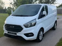 Begagnad Ford Transit Custom Limited 130 HK (95 kW) 2023 Vit Van