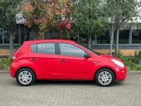 Käytetty Hyundai i20 Classic 77 HP (56 kW) 2010 Punainen Viistoperä