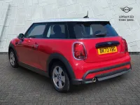 Używany Mini Cooper Classic 134 KM (98 kW) 2023 Czerwony Hatchback