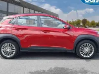 Używany Hyundai Kona SE 120 KM (88 kW) 2019 Czerwony SUV